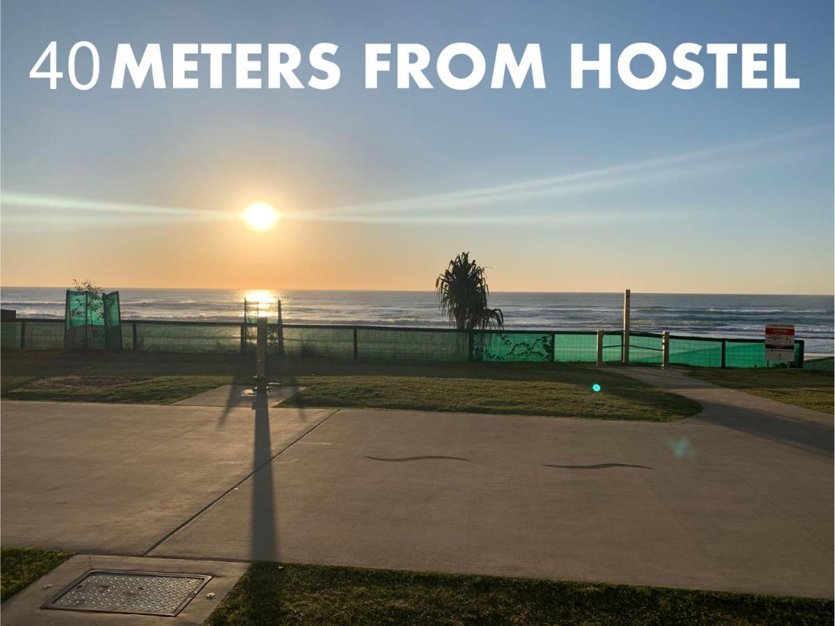 Aussie Dream Hostel Gold Coast Bagian luar foto