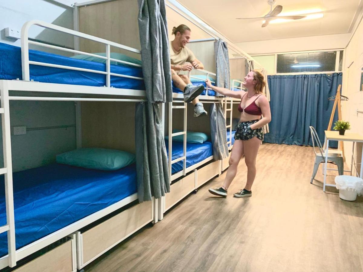 Aussie Dream Hostel Gold Coast Bagian luar foto