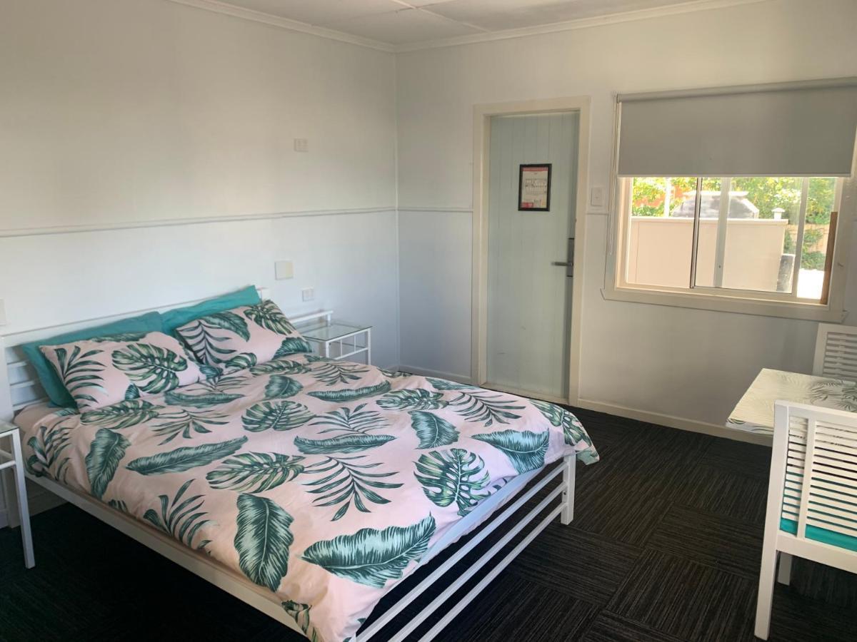 Aussie Dream Hostel Gold Coast Bagian luar foto